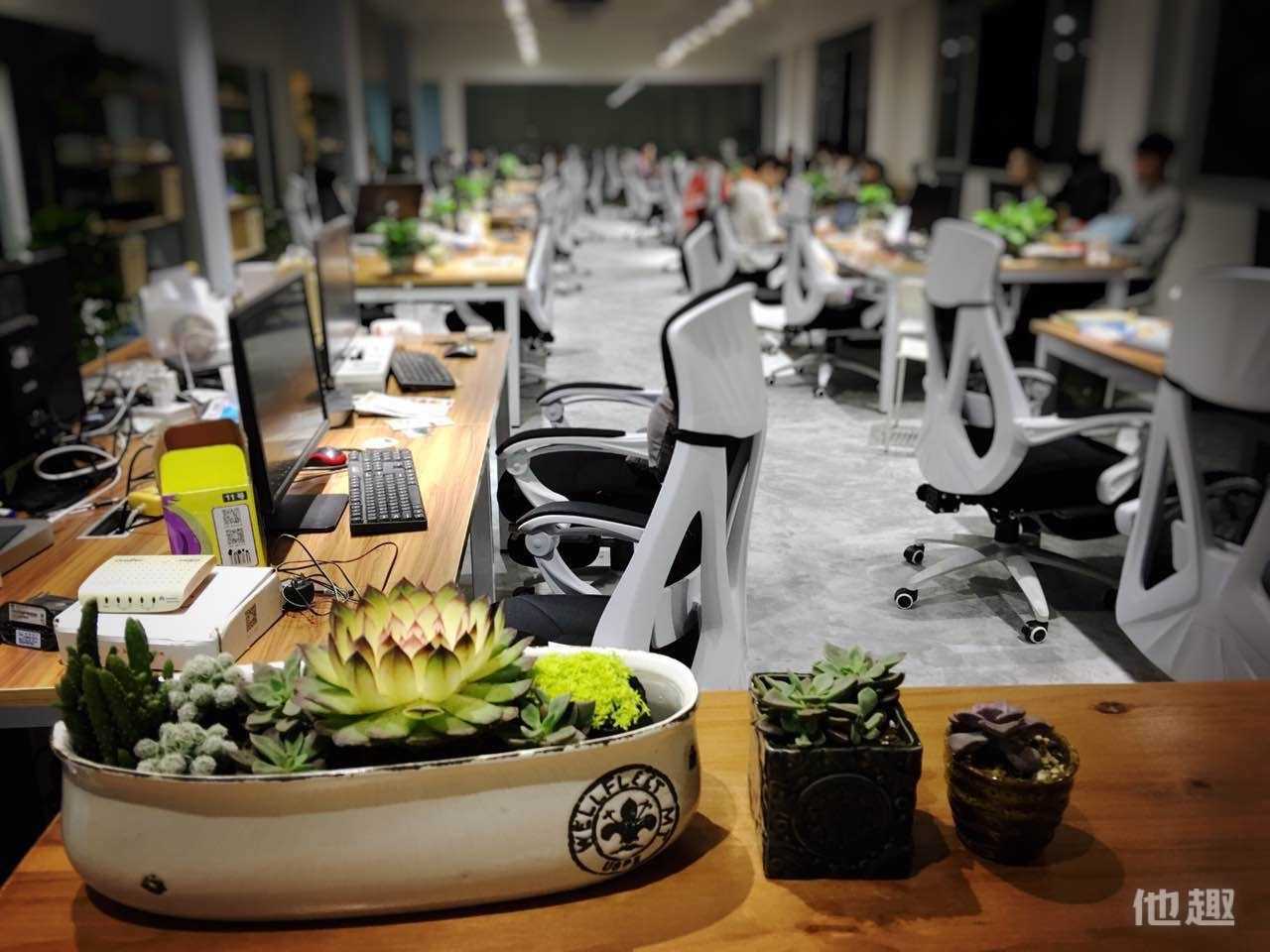 福利狗分享:女鉴黄师专访 污起来没朋友比老司机厉害!